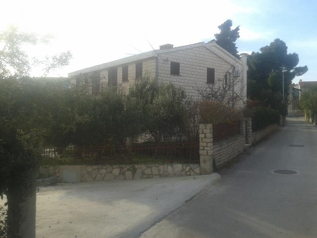 Apartments Maria Supetar Εξωτερικό φωτογραφία